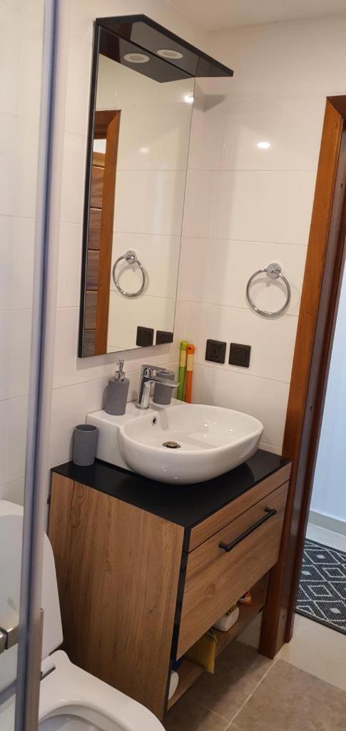 The Fjord At Libi Apartment Акра Екстериор снимка